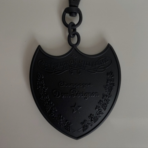 Dom perignon champagne Moët keychain - Picture 5 of 8